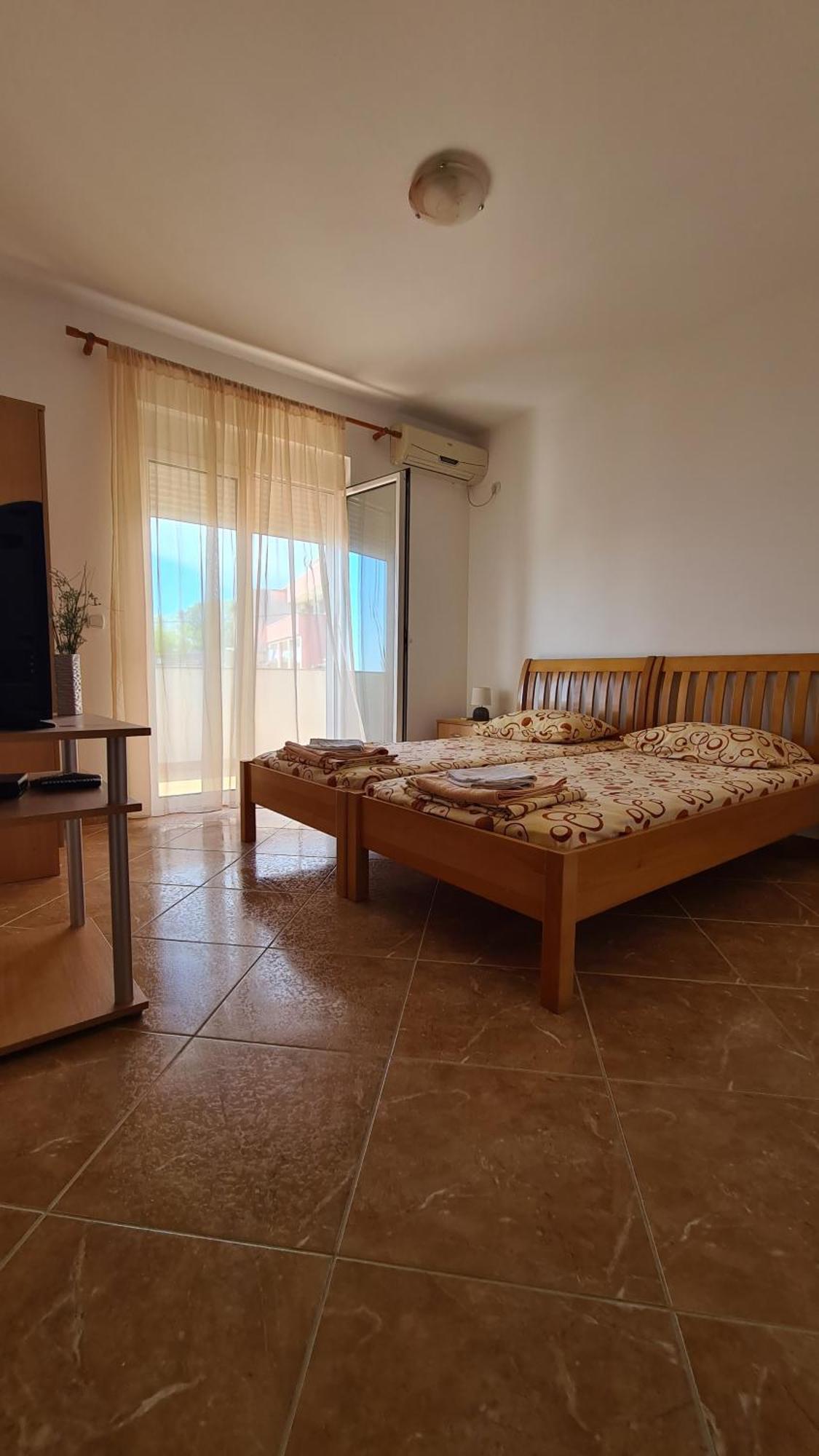 Apartments Mare Улцинь Екстер'єр фото