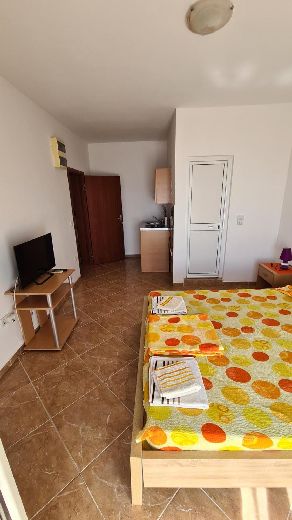 Apartments Mare Улцинь Екстер'єр фото